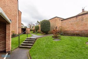 Communal Gardens- click for photo gallery